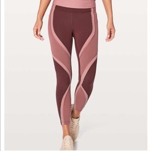 NW/OT Lululemon Pink Wild Twist 7/8 Legging Size 8